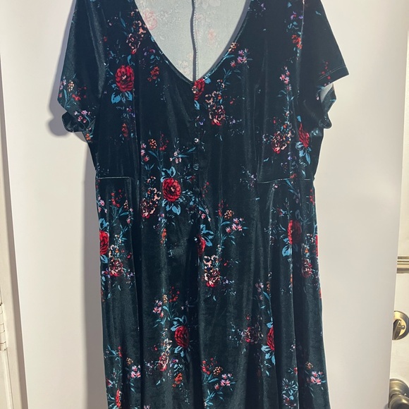 Torrid Multicolor Garment - Picture 2 of 5